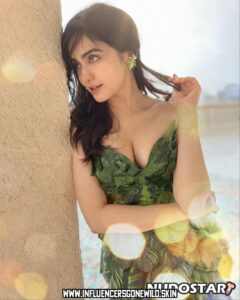 Adah Sharma Black Hair Medium Breasts Big Ass Actress