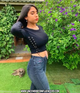 Eden_kremer Athletic Body Black Hair Bisexual Influencer