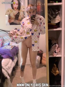 Snakeaids Female Instagrammer Bisexual Australian